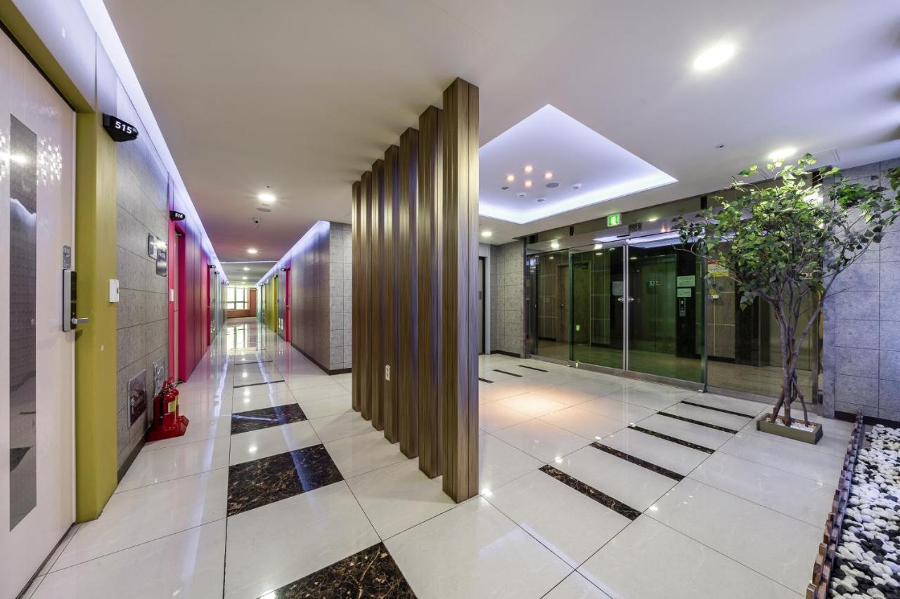 Golden Business Hotel Seosan Bagian luar foto